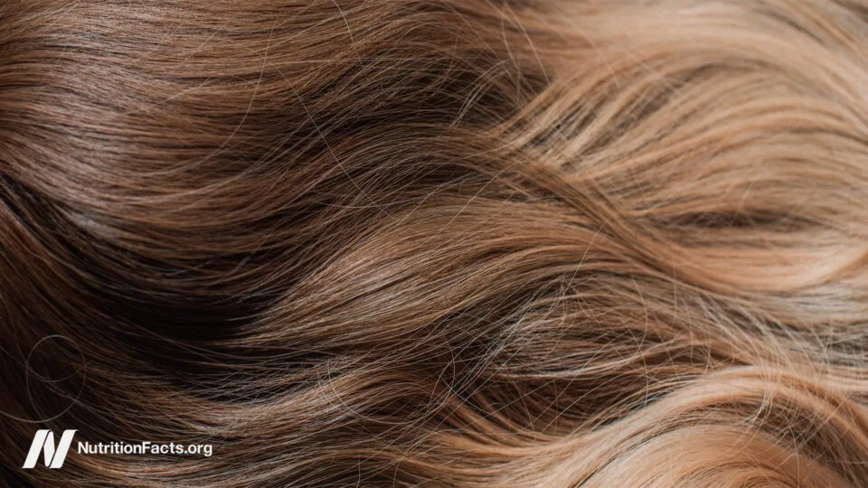 Can Foods Affect Hair Loss? What Studies on Soy, Peppers and Pumpkin Seed Oil Found